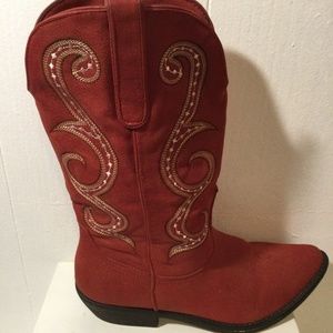 Red cowgirl boots size 7.5